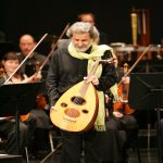 Ecoutez رِيتَّا وَ الْبُنْدُقِيَّة «rittâ w’al-bondoqiyya» de Marcel Khalîfa et apprenez 38 mots arabes