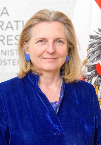la ministre des affaires étrangères autrichienne, Karin Kneissl,